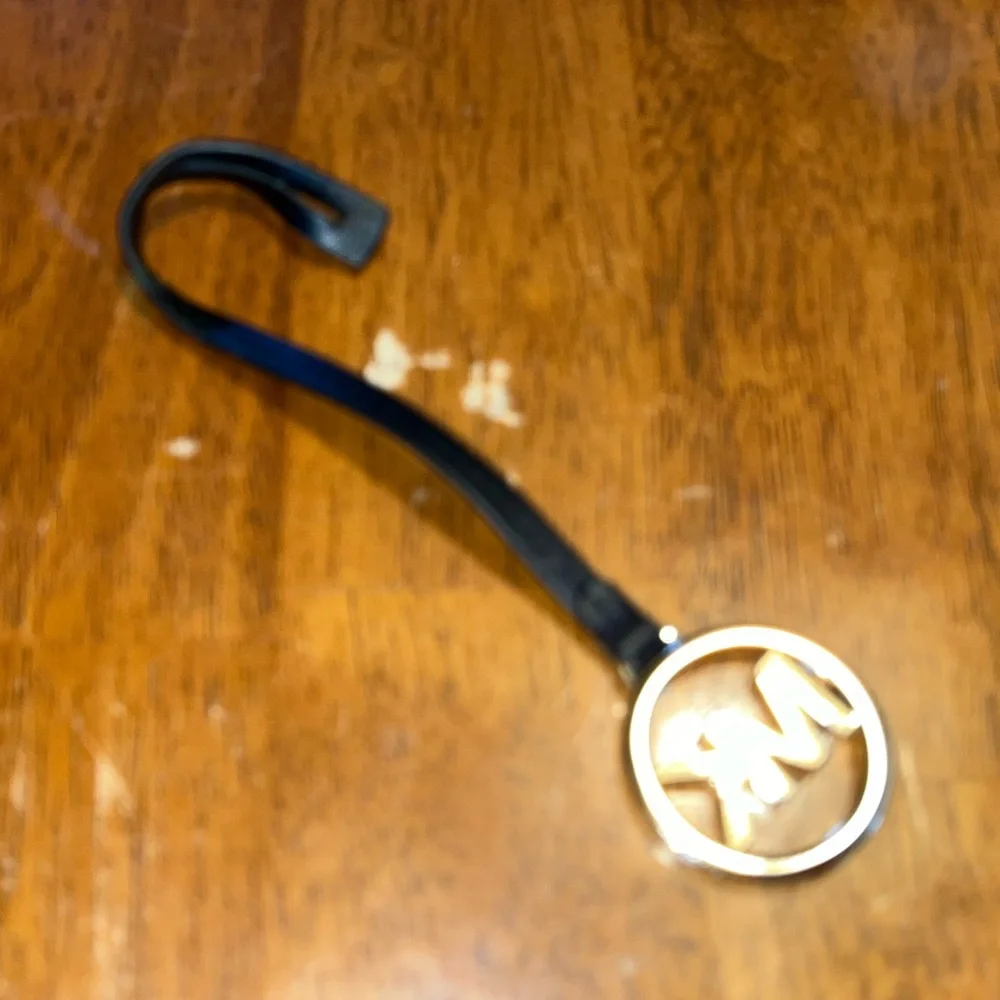 Michael Kors Black Gild Bag Hanger
